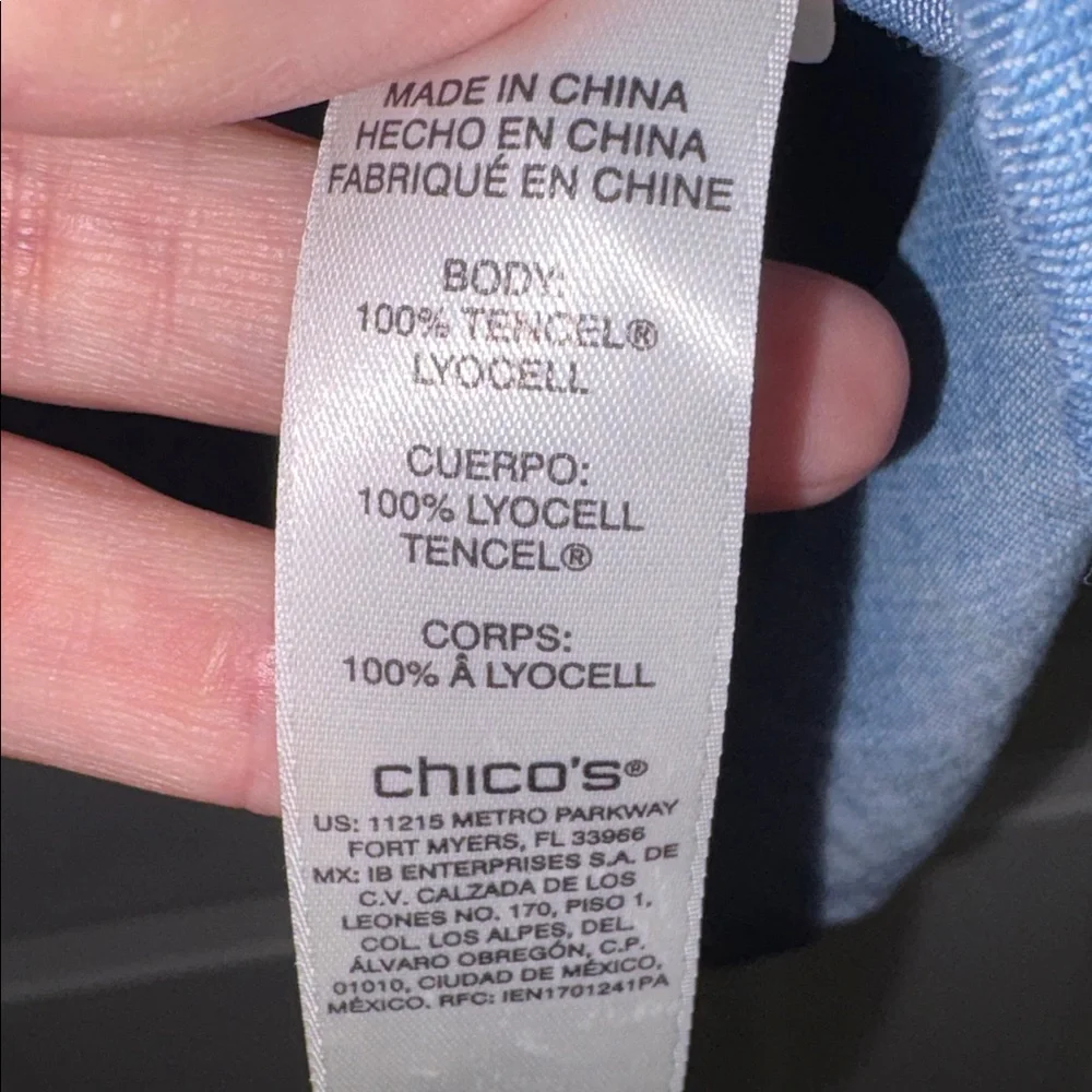 Chico’s Sleeveless Denim Ruffle Button-Up Shirt. Women’s 2 (Women's Large). GUC
